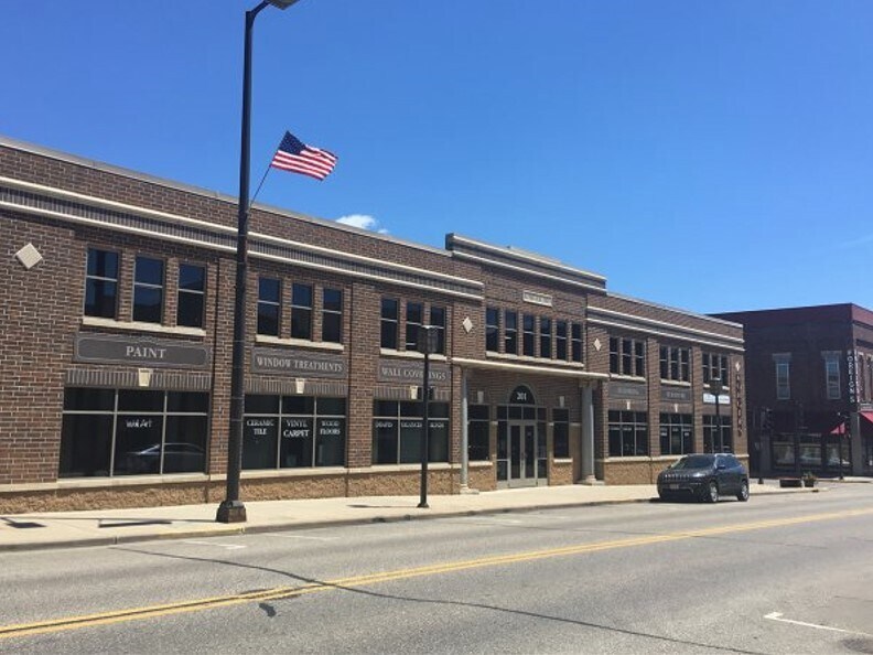 201 N Bridge St, Chippewa Falls, WI for sale Primary Photo- Image 1 of 1