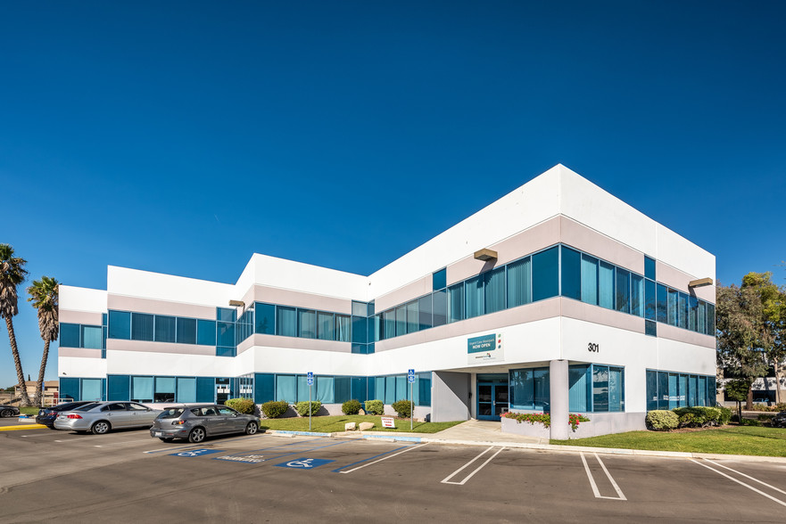 301 Science Dr, Moorpark, CA for lease - Primary Photo - Image 1 of 4