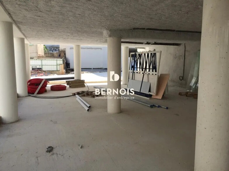 Avenue Pierre Fraysse, La Seyne-sur-Mer for sale - Building Photo - Image 2 of 4