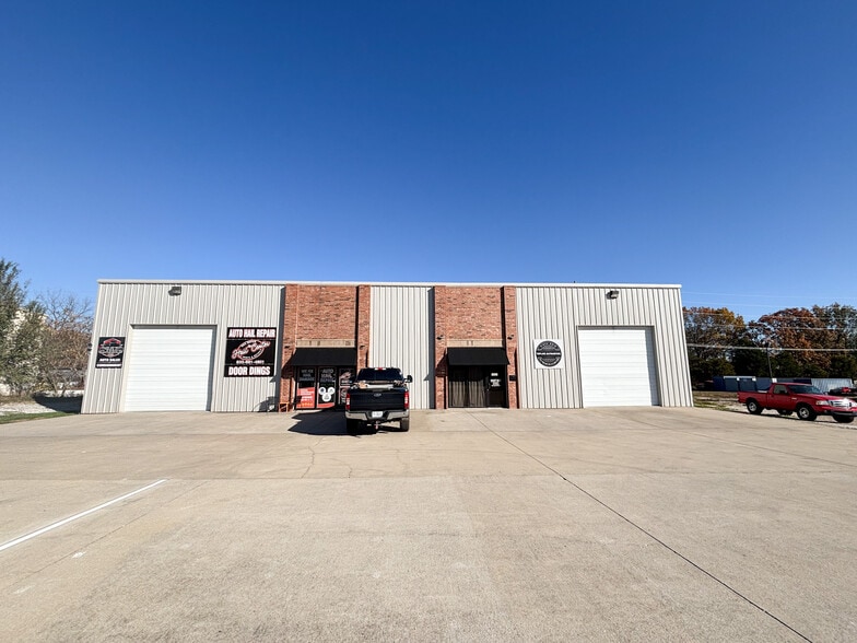 1532 N Commercial, Nixa, MO for lease - Building Photo - Image 2 of 7