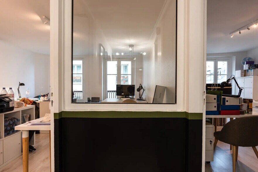 Coworking Space in Paris for lease - Interior Photo - Image 3 of 16