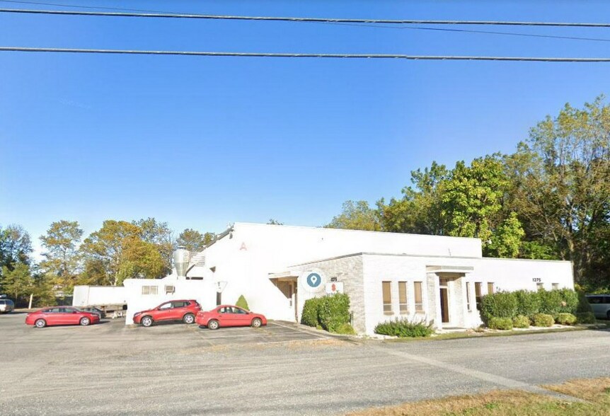 1275 Loop Rd, Lancaster, PA 17601