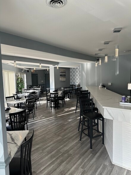 1450 W Webster Ave, Chicago, IL for lease - Building Photo - Image 3 of 19