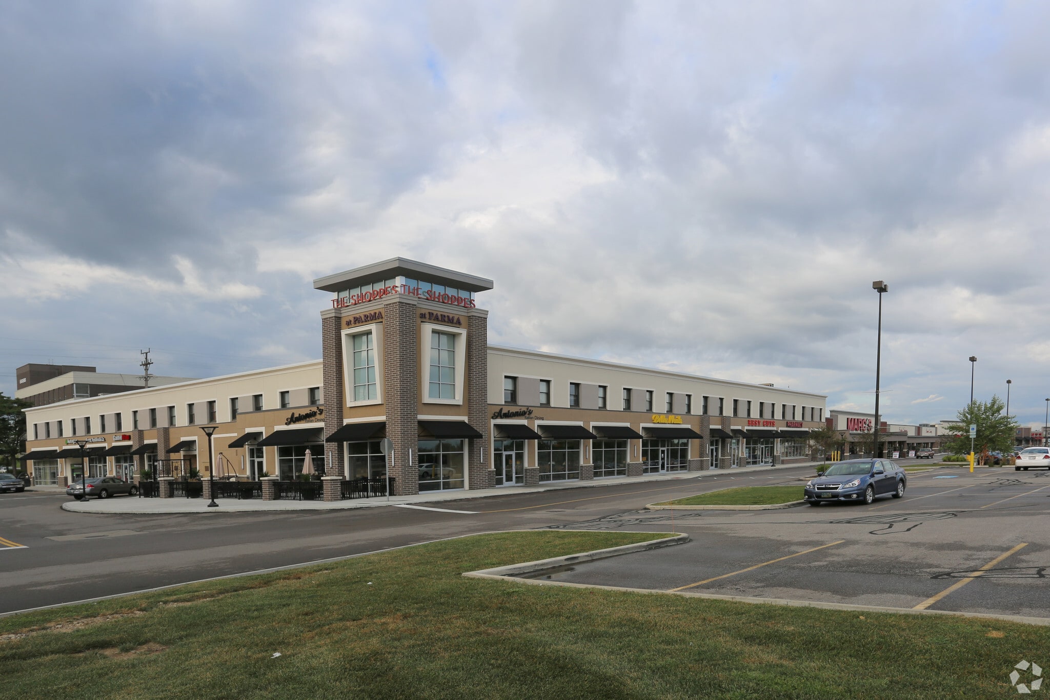 8001 W Ridgewood Dr, Parma, OH 44129 The Shoppes at Parma