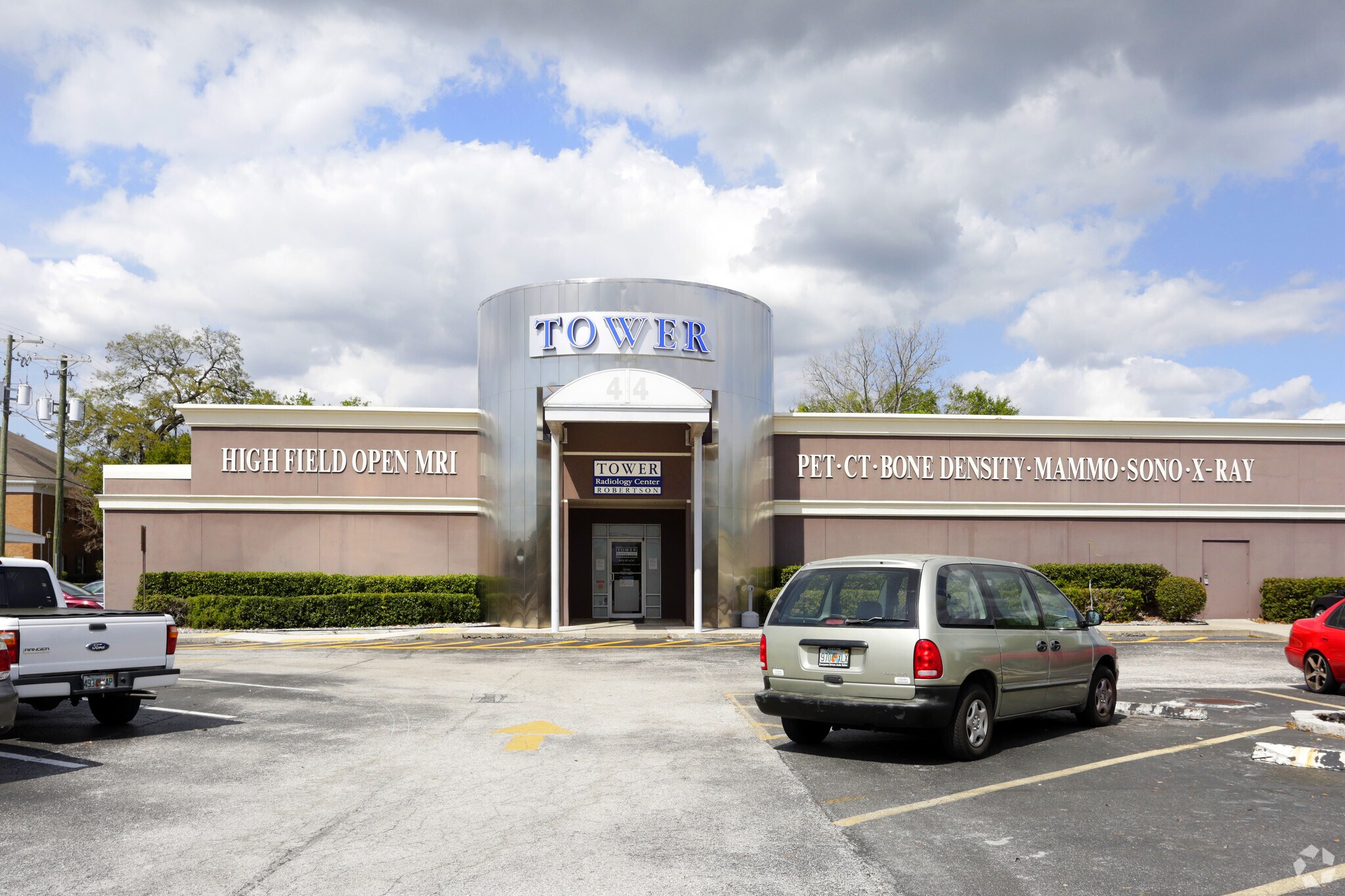 414 W Robertson St, Brandon, FL for sale Primary Photo- Image 1 of 1