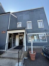 2 Willowbrook Rd, Cromwell, CT for lease Building Photo- Image 2 of 7