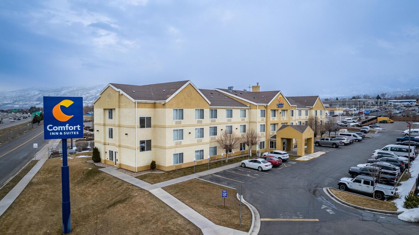 2437 S Wildcat Way, Woods Cross, UT 84010