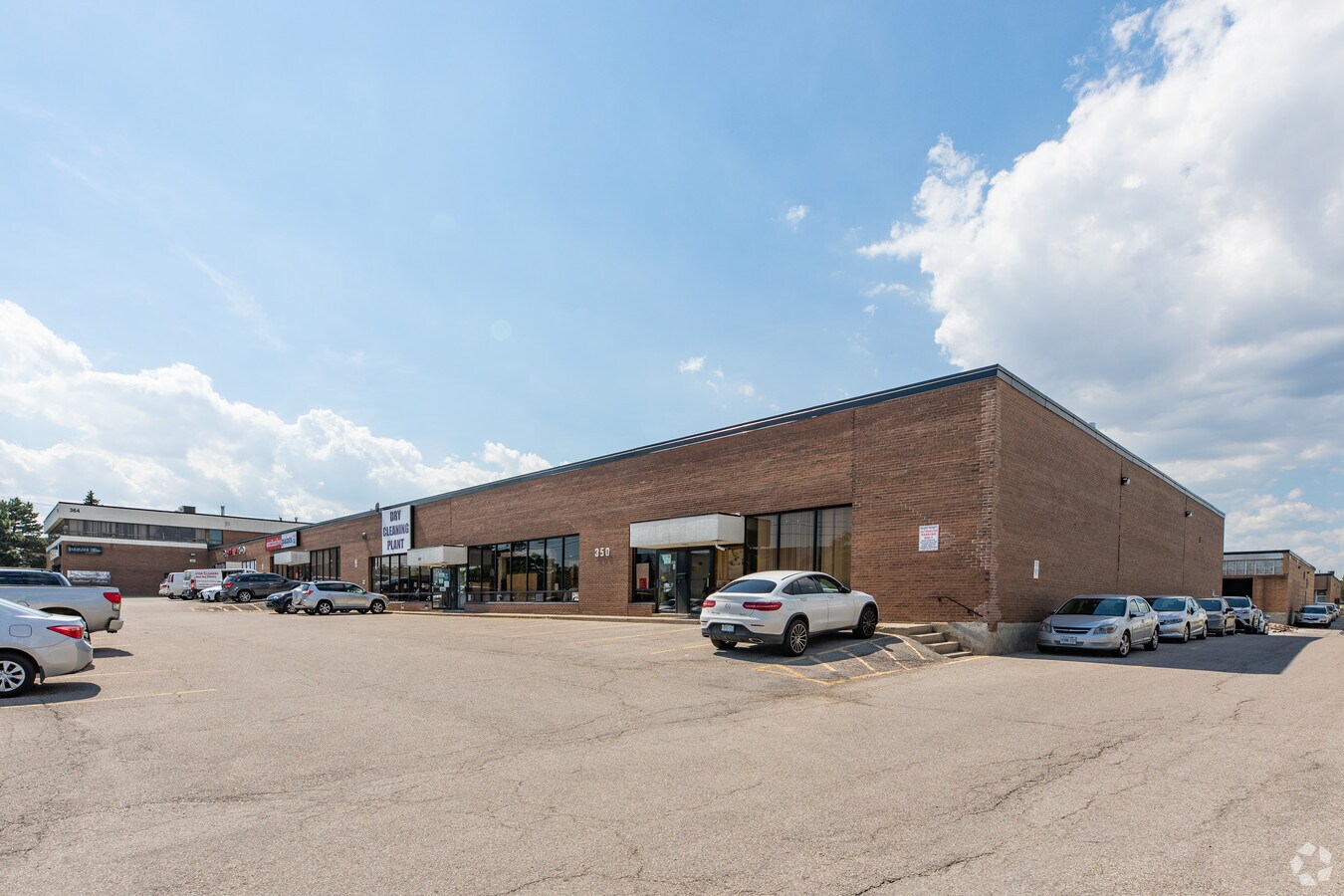 350364 Supertest Rd, Toronto, ON M3J 2M2