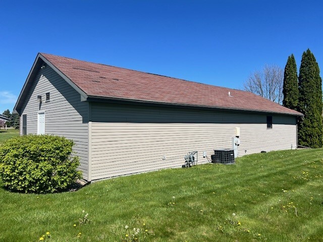 601 E Clark St, Brandon, WI for sale - Building Photo - Image 3 of 10