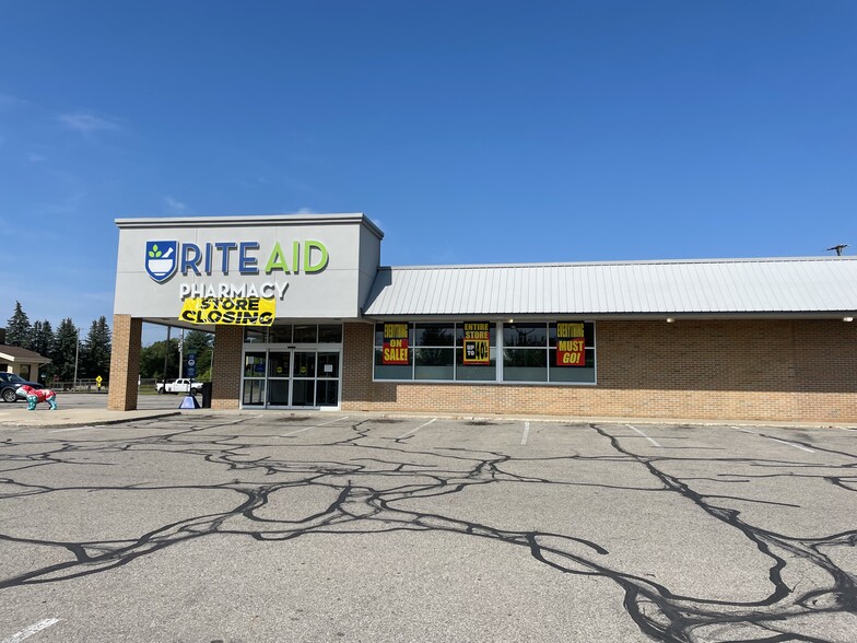 836-842 S State St, Big Rapids, MI for lease - Building Photo - Image 1 of 1