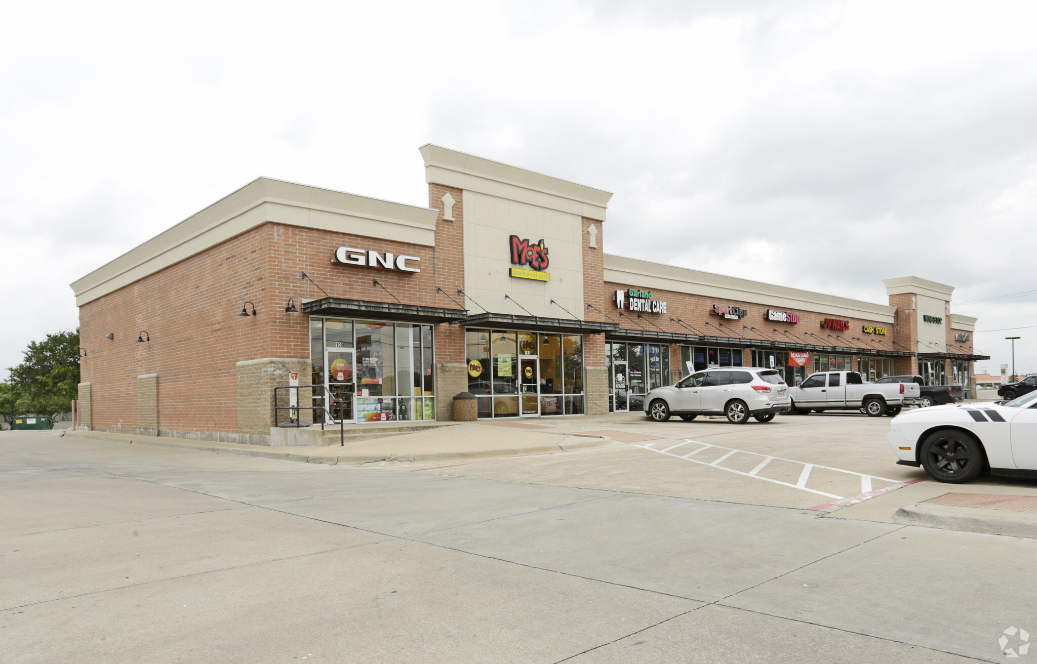 5949 Broadway Blvd, Garland, TX for lease Primary Photo- Image 1 of 2