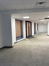 132-77 Metropolitan Avenue, Kew Gardens, NY for lease Interior Photo- Image 2 of 3