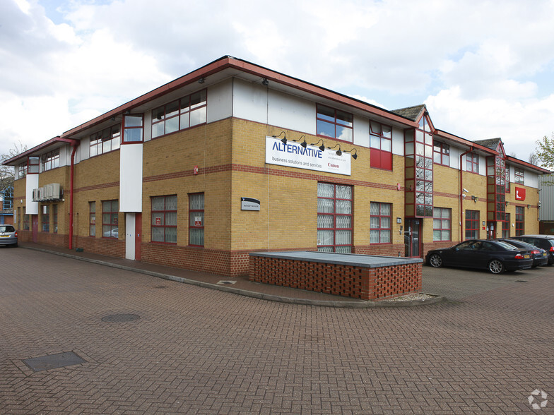 Trinity Way, London for lease - Building Photo - Image 2 of 4