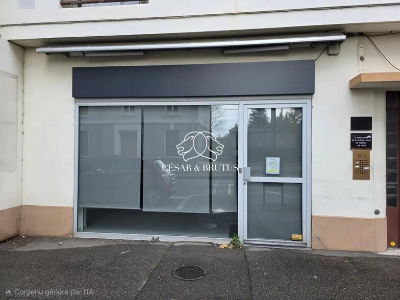 Retail in Villeurbanne for lease - Building Photo - Image 1 of 6