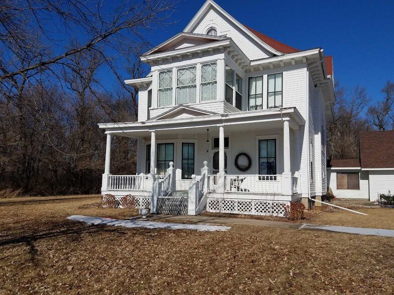 25493 Garden Ave, Wabasso, MN 56293