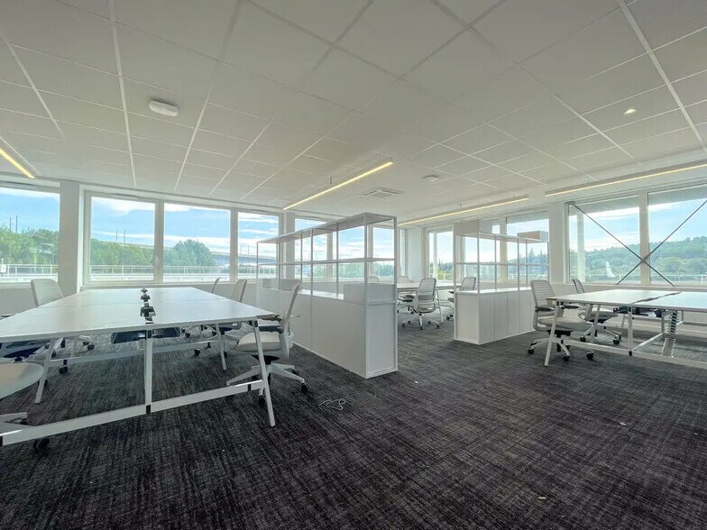 Office in Aix-en-Provence for lease - Interior Photo - Image 2 of 22