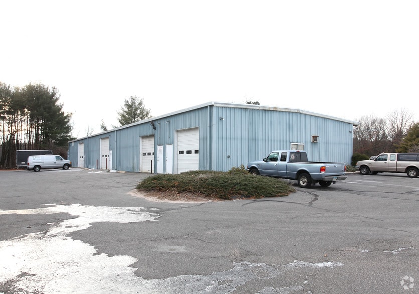 15 Herman Dr, Simsbury, CT for lease - Primary Photo - Image 1 of 17