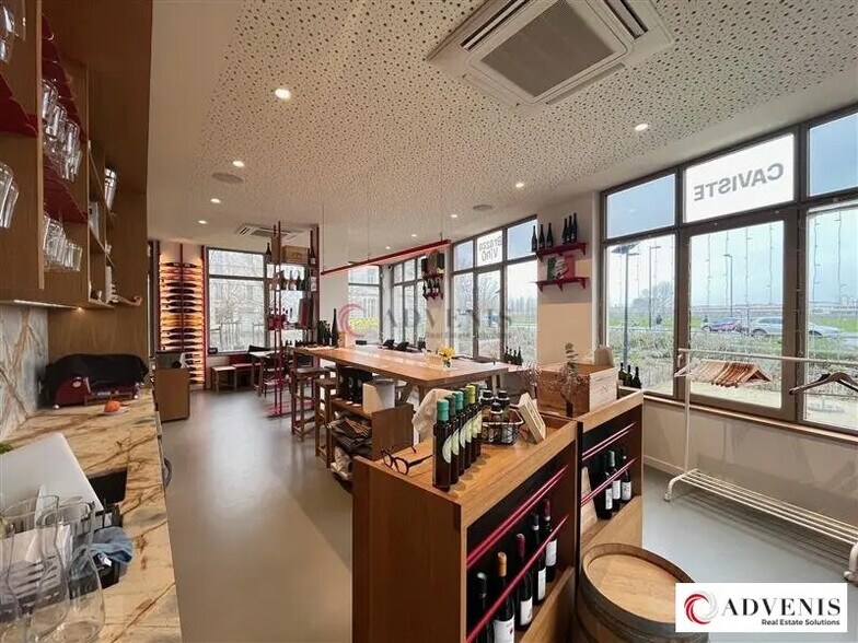 Retail in Bordeaux for sale - Interior Photo - Image 3 of 8