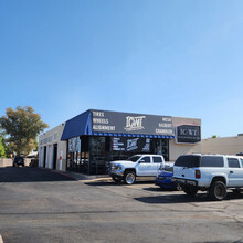 1266 W Chandler Blvd, Chandler, AZ for lease Building Photo- Image 2 of 19