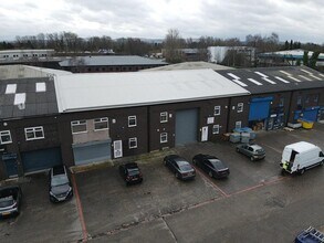 Pepper Rd, Stockport for lease Building Photo- Image 2 of 10