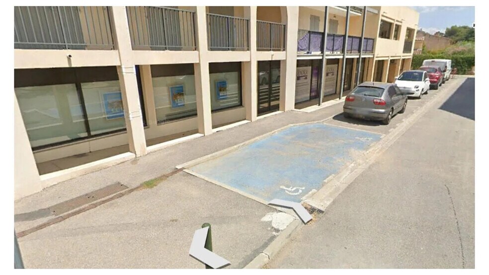 3 Traverse Des Tilleuls, Saint-Maximin-la-Sainte-Baume for lease - Building Photo - Image 3 of 3