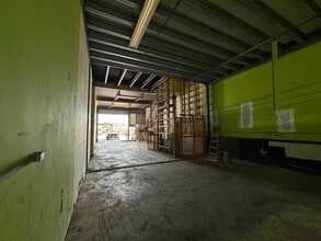 2290 Alahao Pl, Honolulu, HI for lease Interior Photo- Image 2 of 7