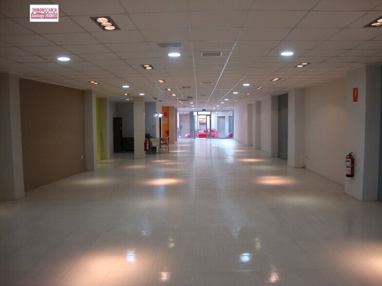 Retail in Almussafes, Valencia for lease - Building Photo - Image 2 of 5