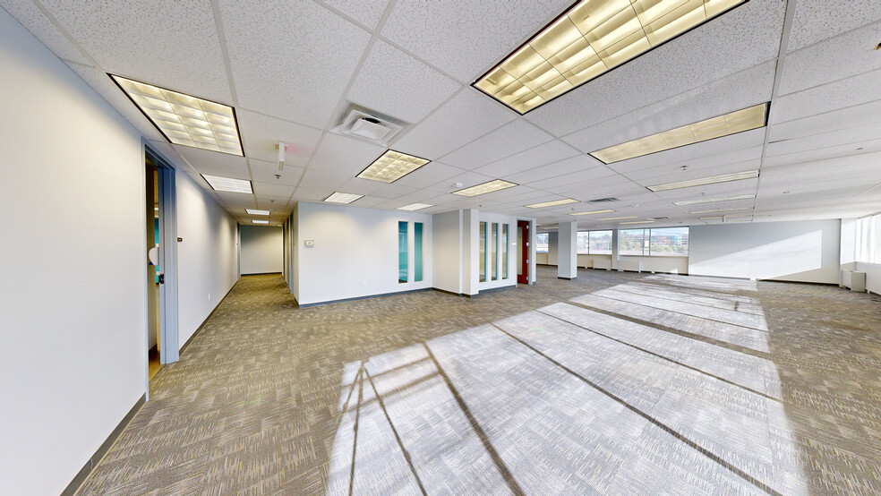 Five-Property Airport Office Park portfolio of 5 properties for sale on LoopNet.com - Matterport 3D Scan - Image 3 of 34