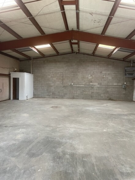 6325 Star Ln, Amarillo, TX for lease - Building Photo - Image 2 of 8