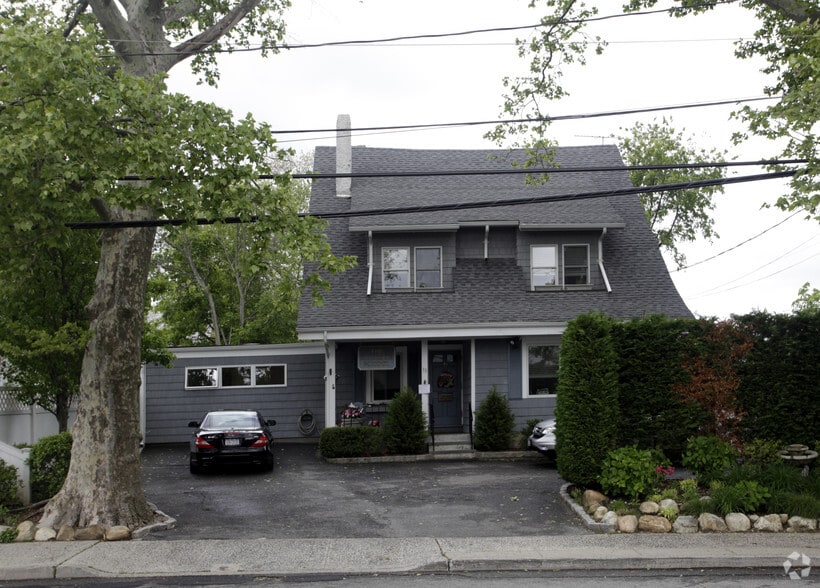 33 Orchard St, Manhasset, NY for lease - Primary Photo - Image 1 of 20