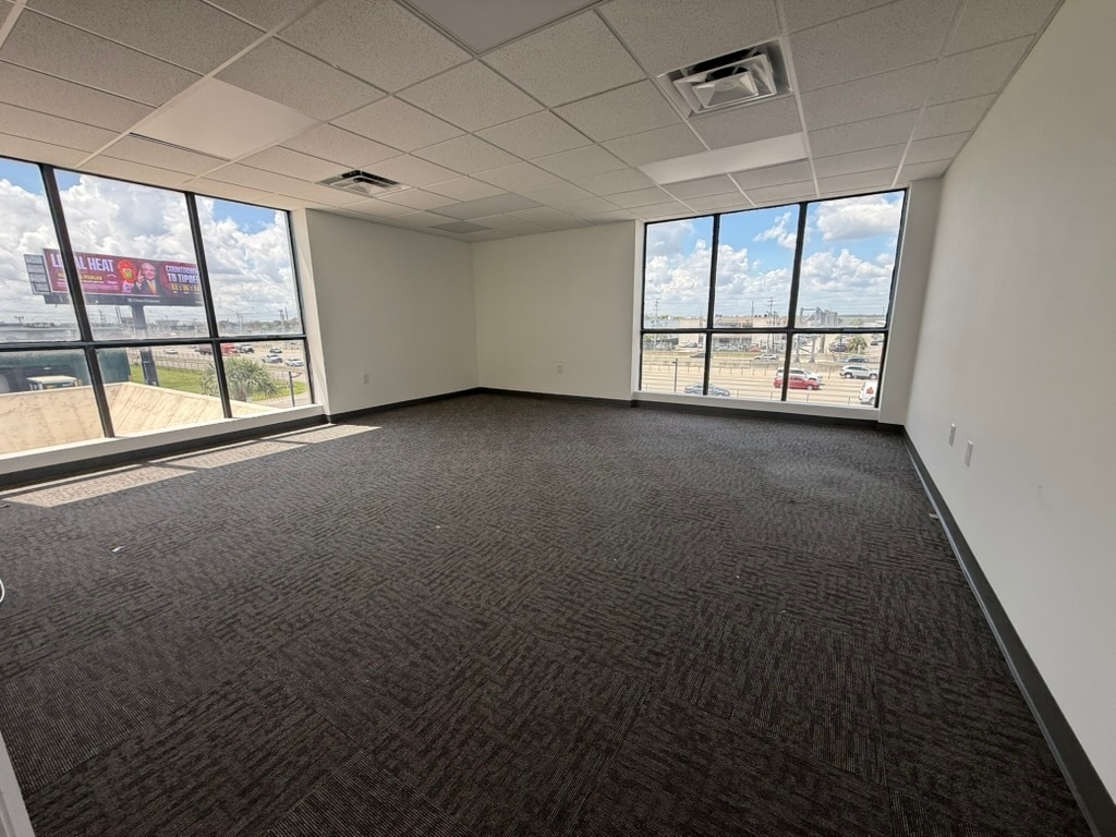 7506-7560 NW 70th St, Miami, FL for lease Interior Photo- Image 1 of 19