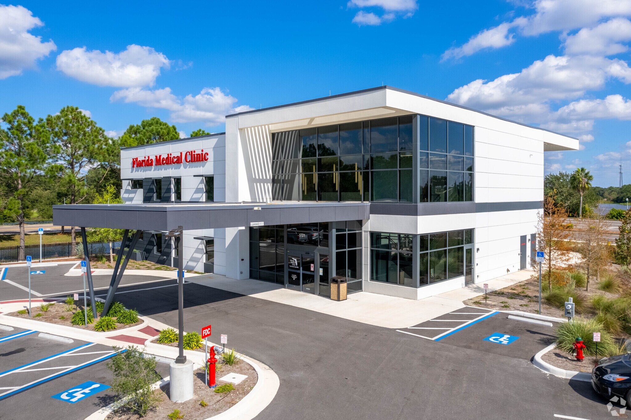 332 S Lakewood Dr, Brandon, FL for sale Primary Photo- Image 1 of 1