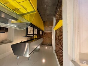 Retail in Madrid, MAD for lease Interior Photo- Image 2 of 14