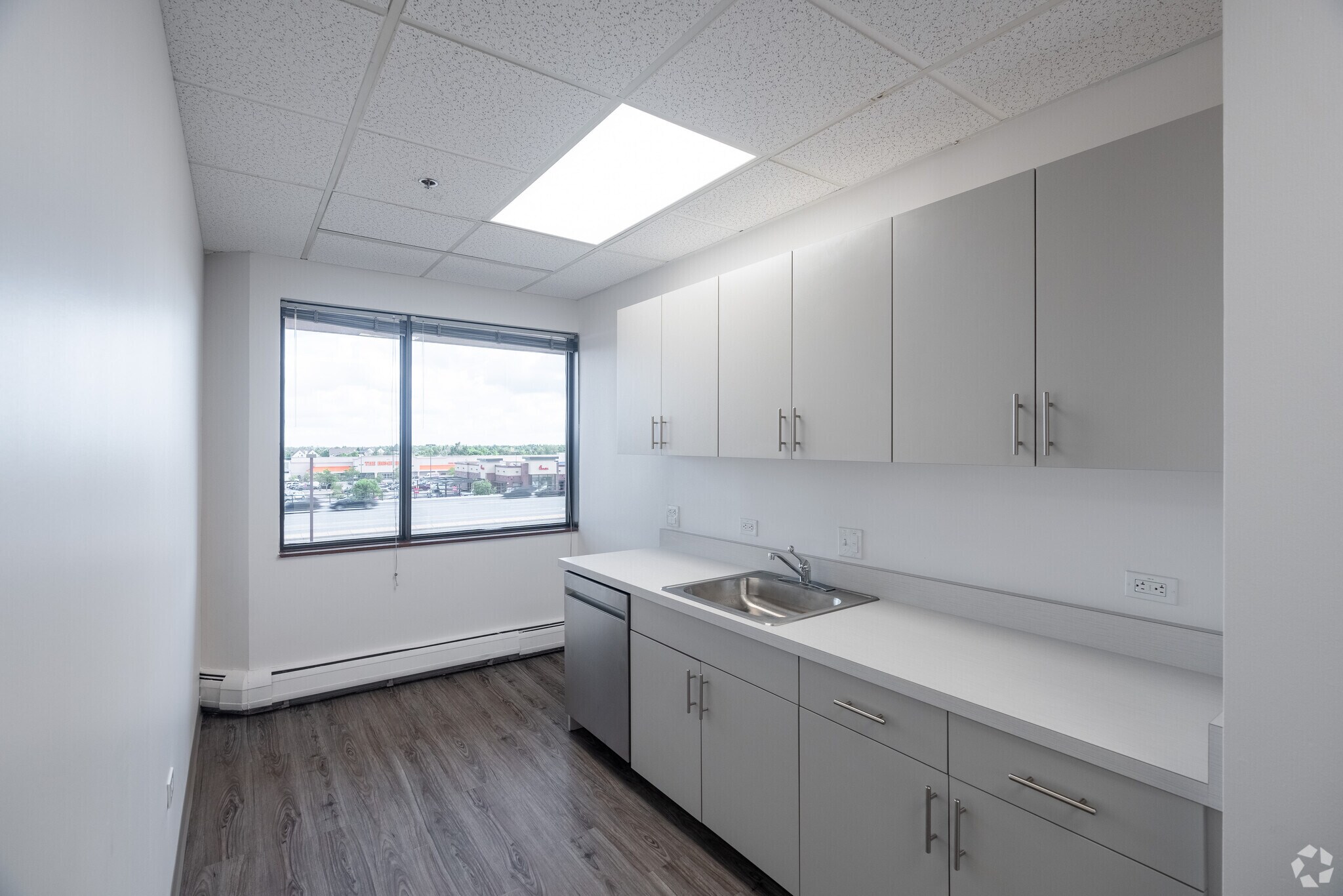 9350 E Arapahoe Rd, Greenwood Village, CO 80112 Wells Fargo Arapahoe