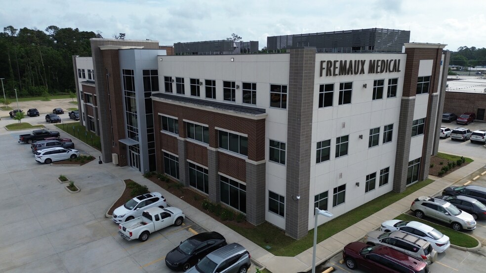 1810 Lindberg Dr, Slidell, LA for lease - Building Photo - Image 1 of 8