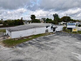 US-1 Retail Bldg. on Signalized Intersection - Retail Space