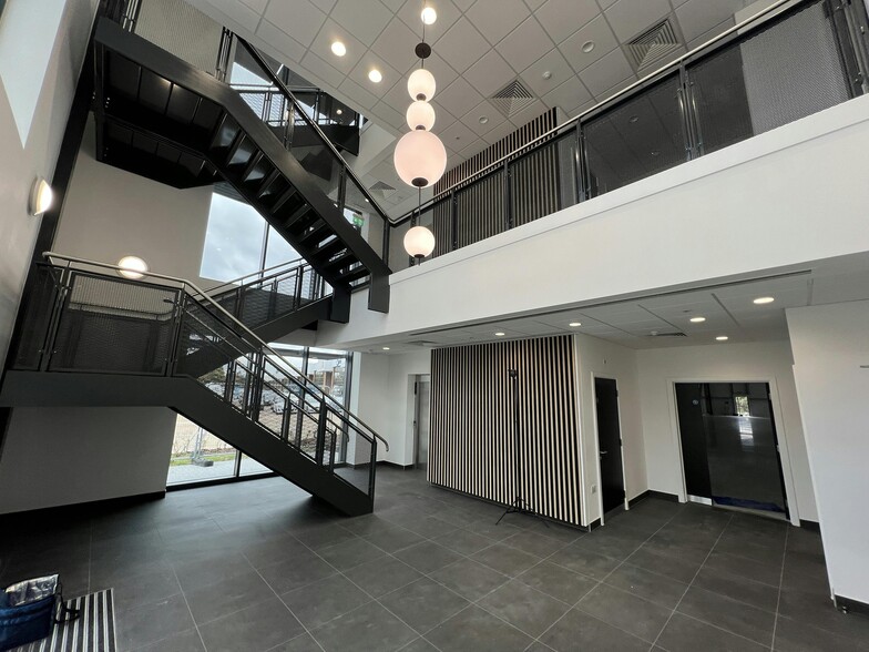 Walton Rd, Portsmouth for lease - Building Photo - Image 3 of 37