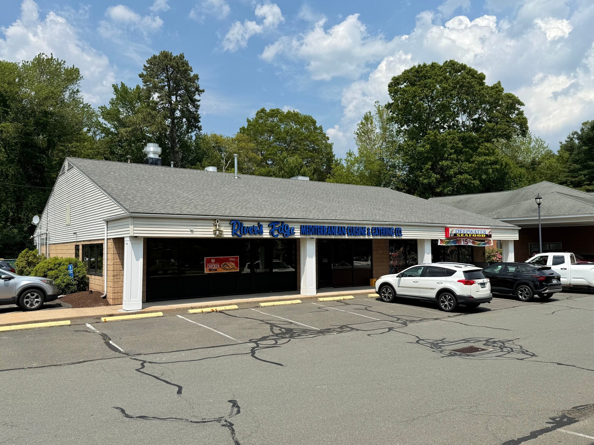 210 W Main St, Avon, CT for lease Building Photo- Image 1 of 4