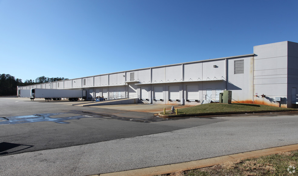 752 Winer Industrial Way, Lawrenceville, GA for lease - Primary Photo - Image 1 of 5