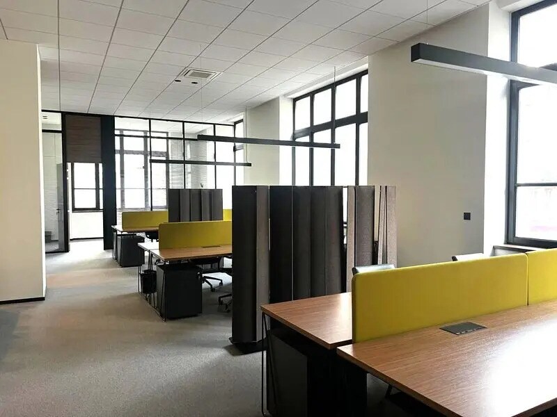 Location Bureaux 91 m² à 452 m² - Photo 1