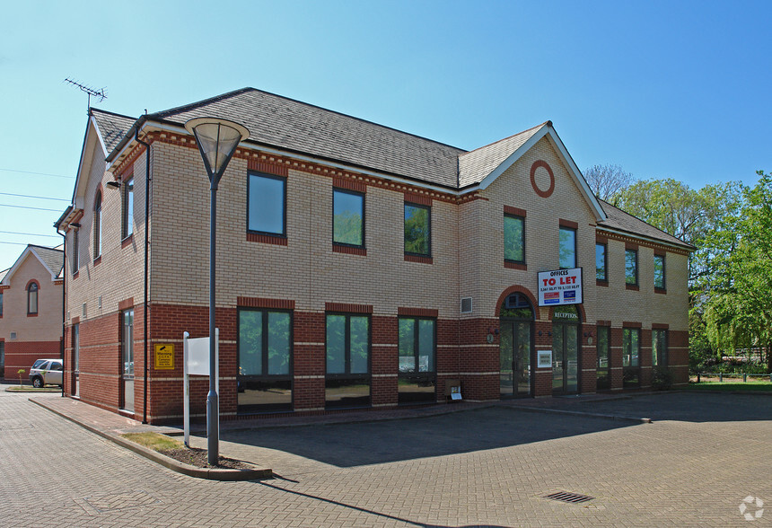 Cowley Mill Rd, Cowley for lease - Primary Photo - Image 1 of 10