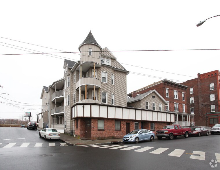 951-953 Bank St, Waterbury, CT for sale - Primary Photo - Image 1 of 2