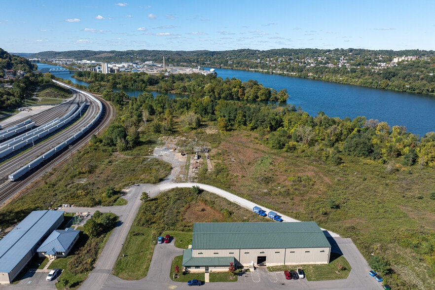 Nichol Ave, McKees Rocks, PA for sale - Building Photo - Image 2 of 5
