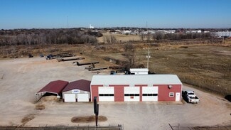 More details for 1202 Cherokee St, Lindsay, OK - Retail for Sale