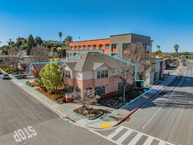 4 Unit Apartment + 1 Commercial: 2001 Build - Parking Garage