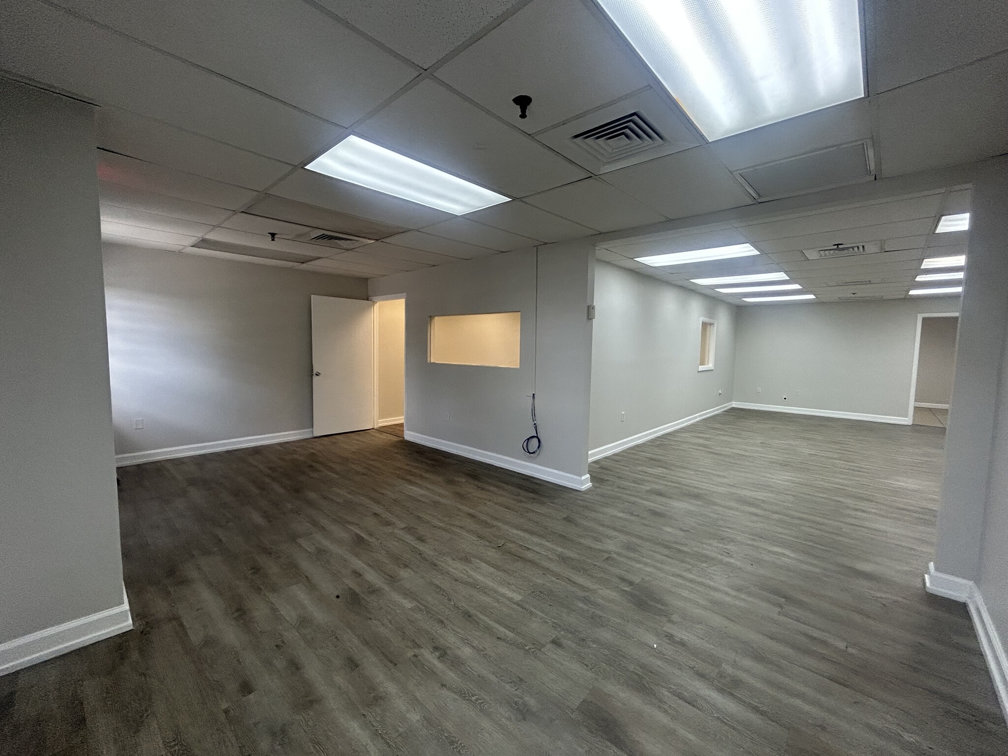 18227-18243 NE 4th Ct, Miami, FL for lease Interior Photo- Image 1 of 9