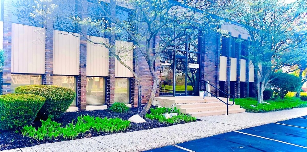 1486 44th St SE, Kentwood, MI for lease - Building Photo - Image 1 of 11