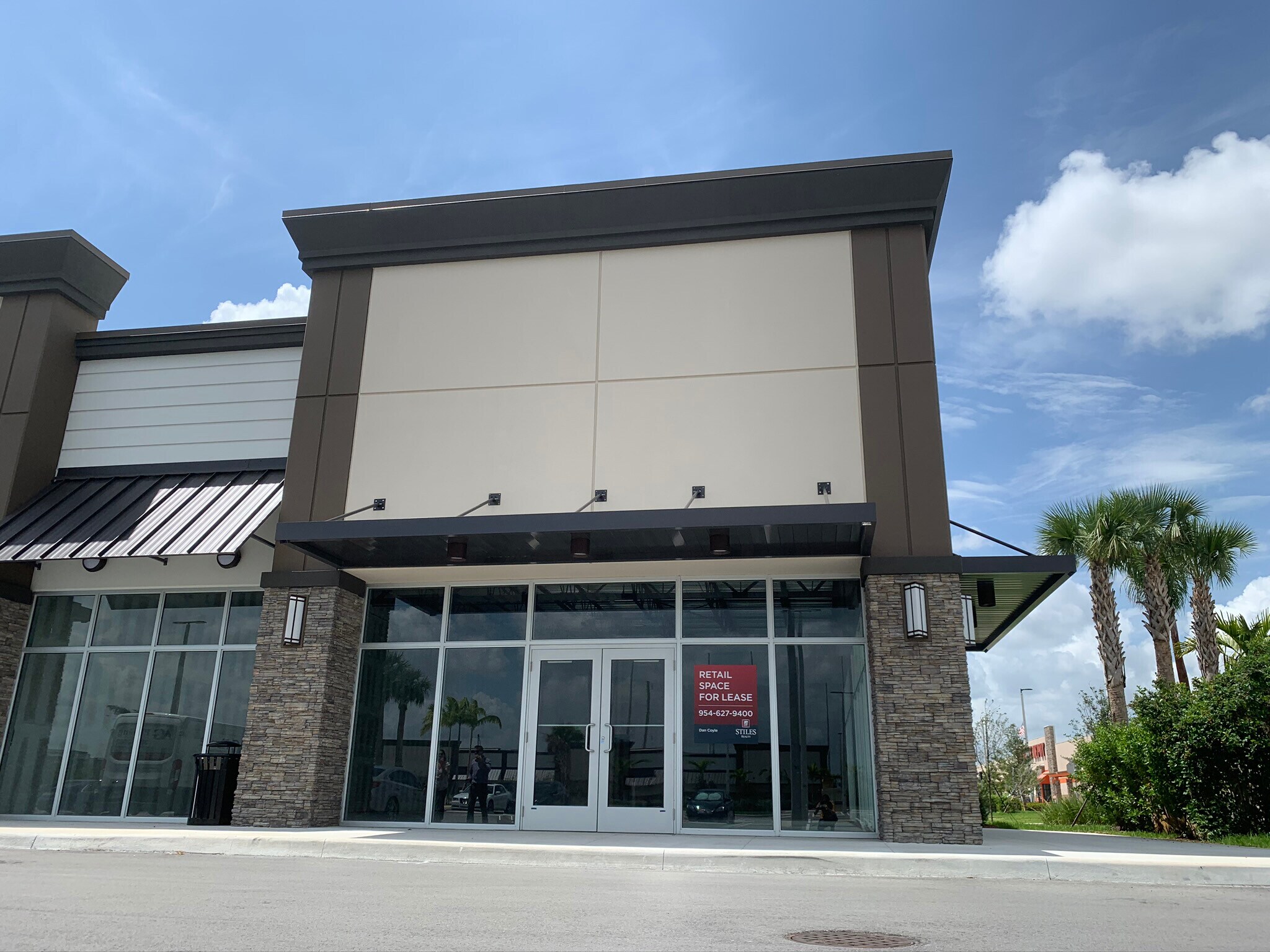 NW 117th Pl & 14th St, Miami, FL 33182 Shops at Beacon Lakes