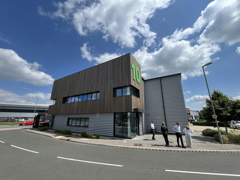 Cray Ave, Orpington for lease - Building Photo - Image 2 of 12