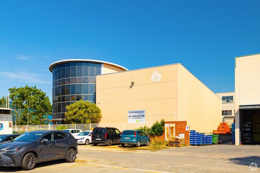 Industrial in Mataró, Barcelona for sale - Building Photo - Image 2 of 3